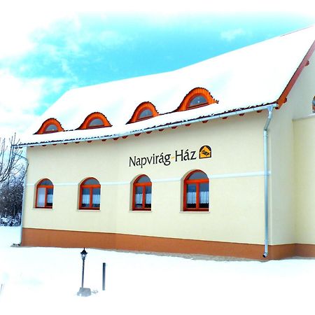 Napvirag-Haz Hotel Zsira Buitenkant foto