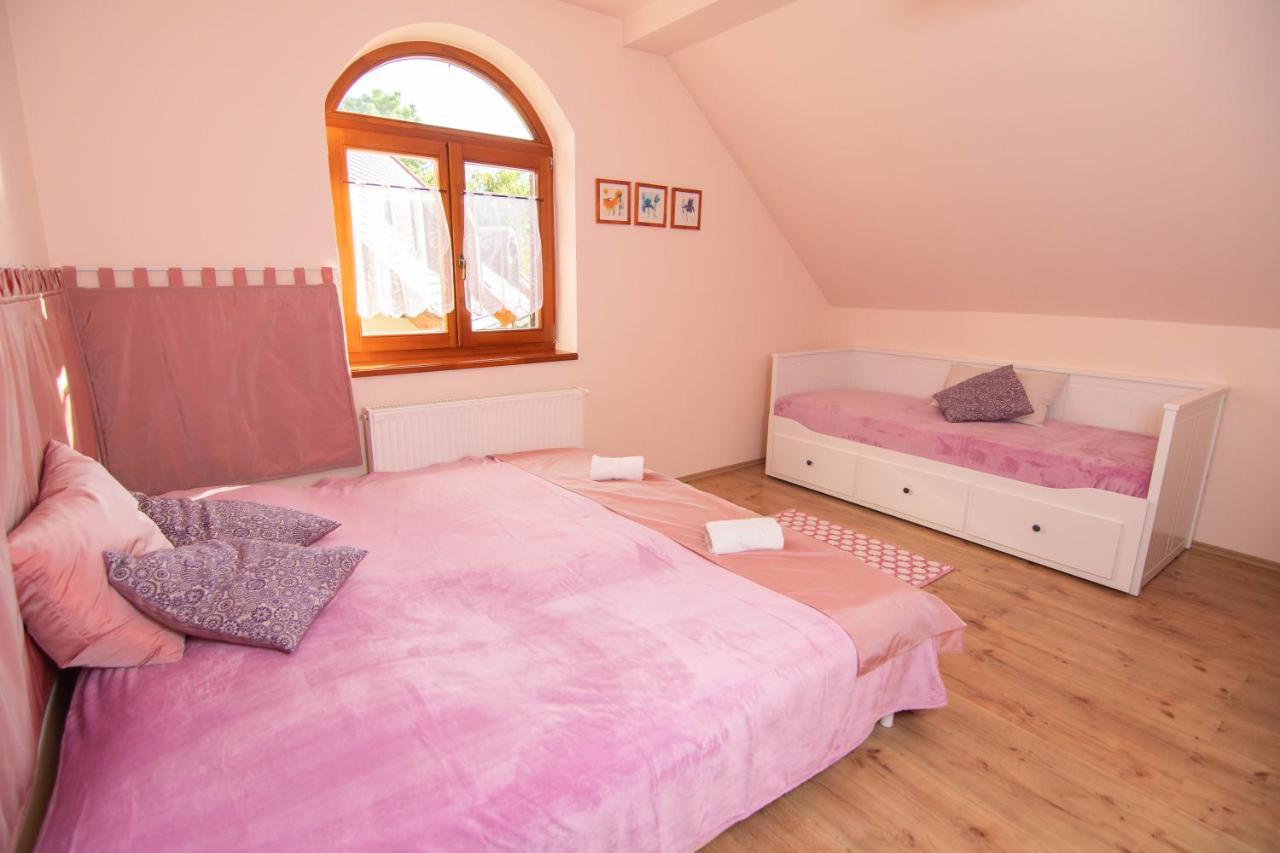Napvirag-Haz Hotel Zsira Buitenkant foto